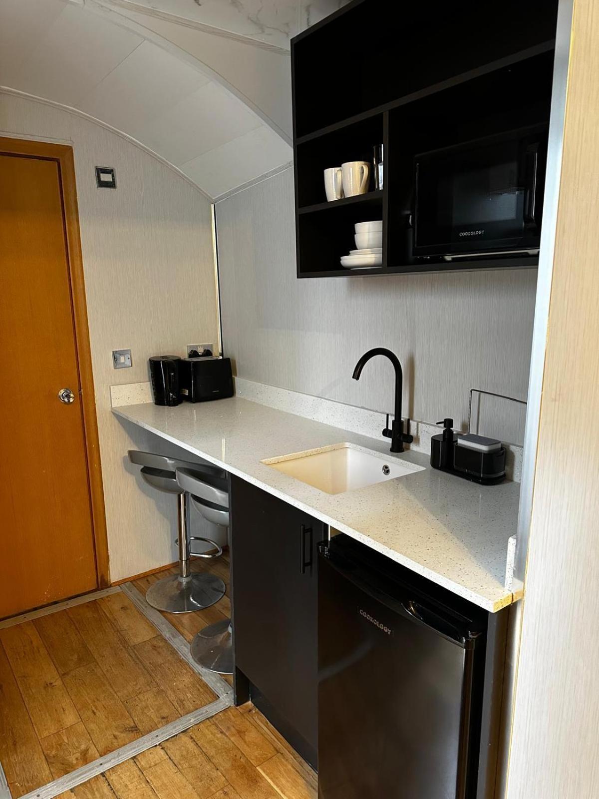 Fb1-Spacious Basement Studio Flat Fits 2- Near Hyde Park Лондон Екстериор снимка